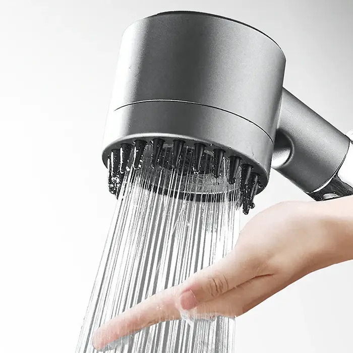 ShowerBlast™ – Filtered Showerhead 7 ShowerBlast™ – Filtered Showerhead